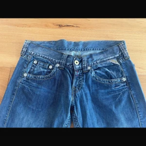 Replay Jeans - Snygga vintage Replay jeans  Waist: 31 Length: 32