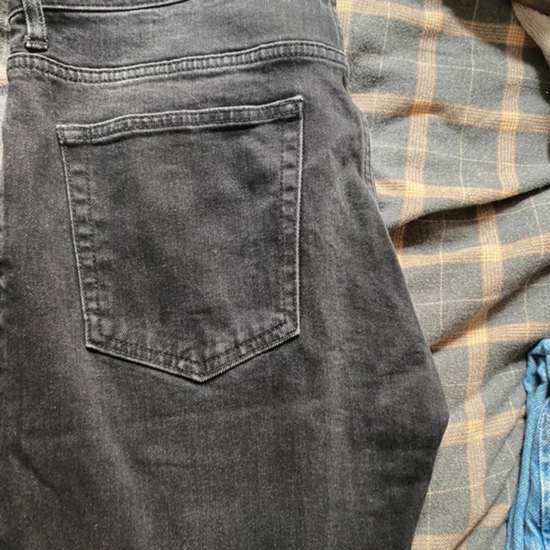 Svarta jeansbyxor från Dobber - 1