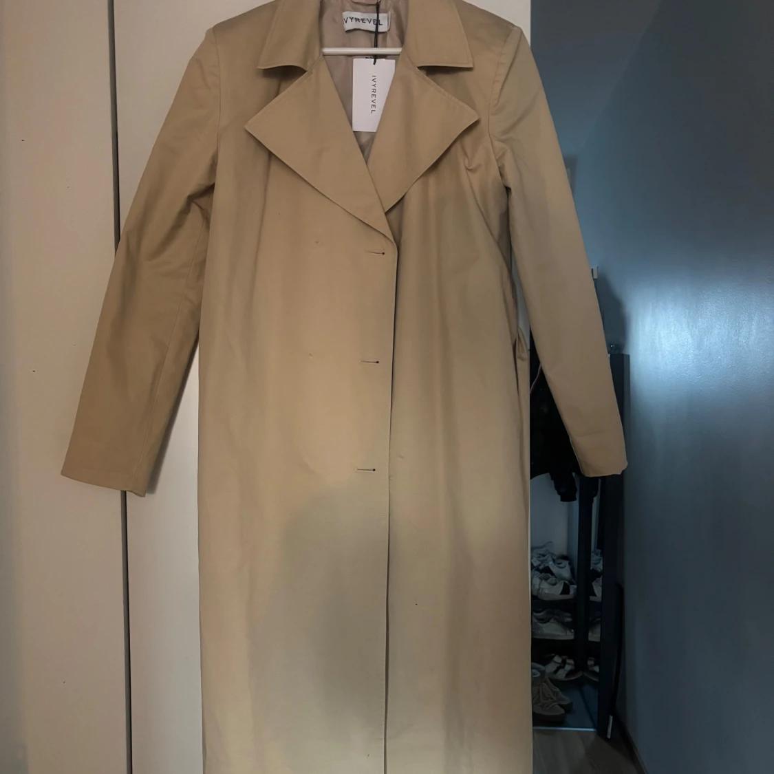 Beige trenchcoat från Ivyrevel