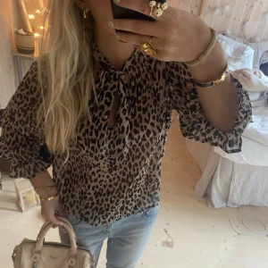 Blus - Super snygg!!!