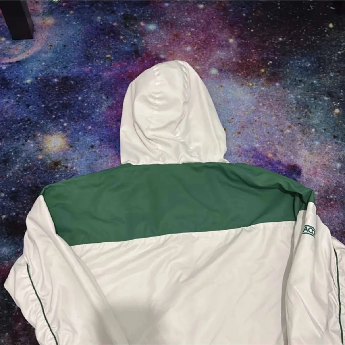 Vit och grön vindjacka från Lacoste - 1