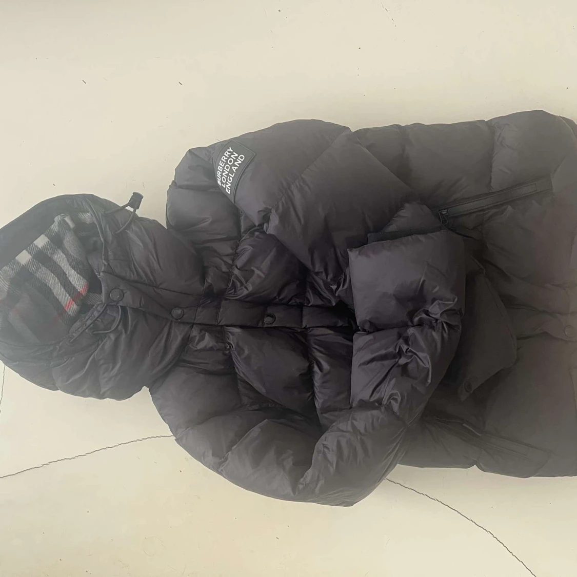 Svart dunjacka från Burberry - 2