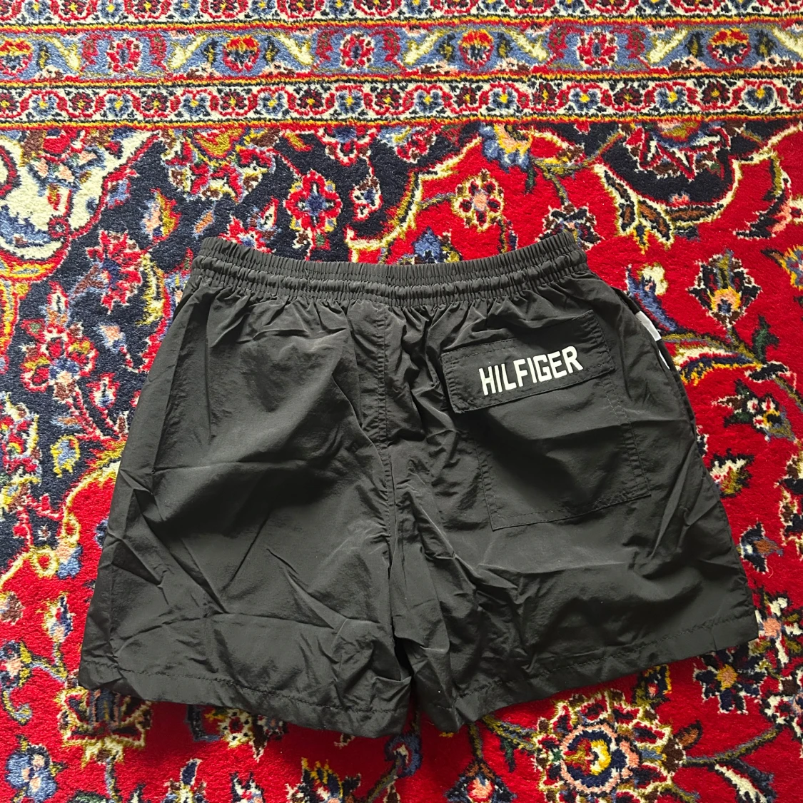 Svarta badshorts Tommy Hilfiger  - 2