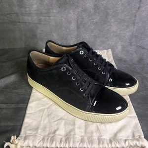 Lanvin toecap sneaker - Mycket fint skick | Size uk 9 vilket passar 43/44 | fraktar spårbart inom 24 timmar |  för att köpa klicka ” köp nu” | vid frågor skriv ett meddelande |