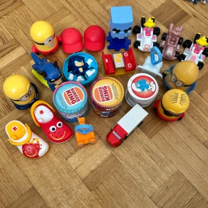 Mcdonalds leksak - Mcdonalds och Burger King leksaker som på bild 