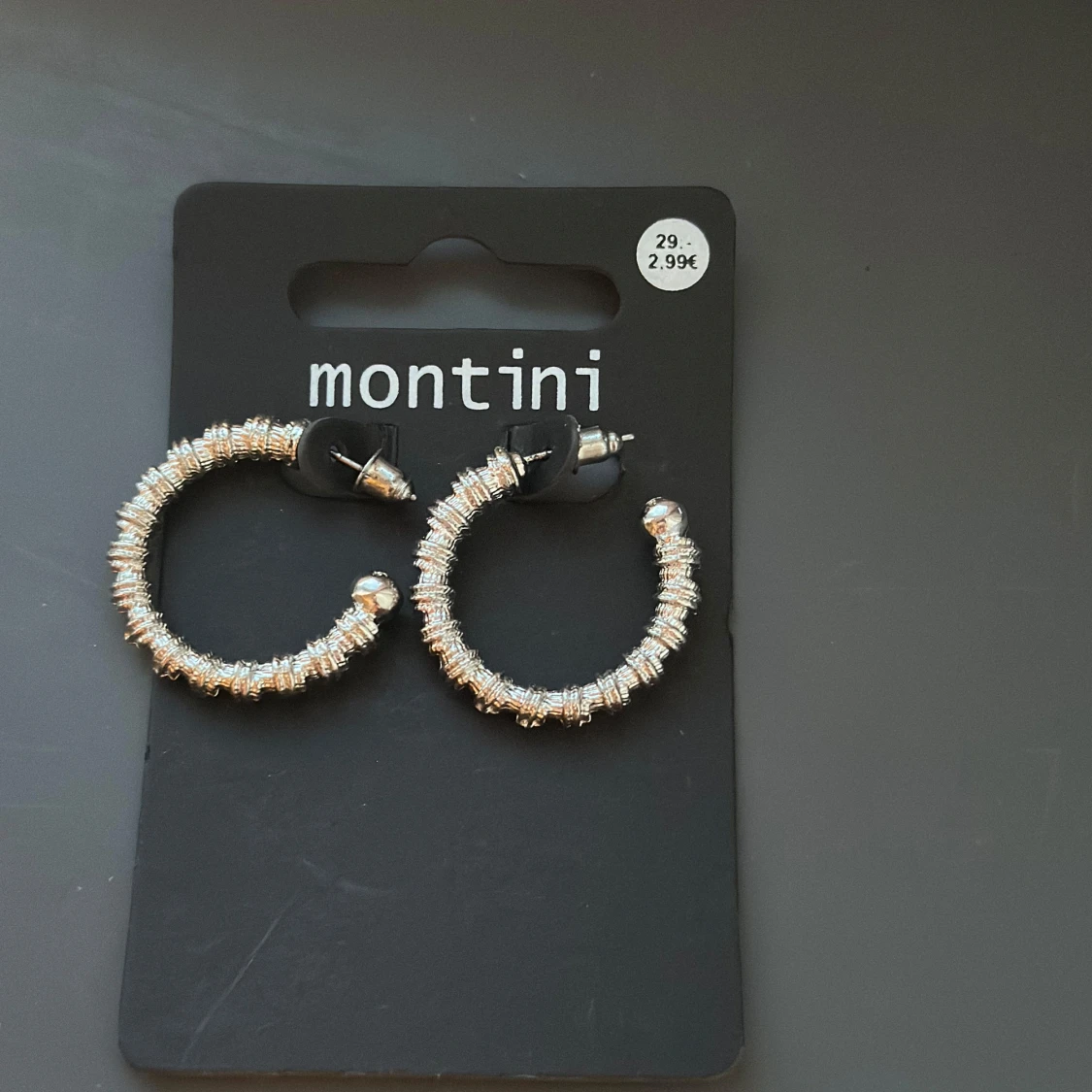 Silvriga creoler från Montini