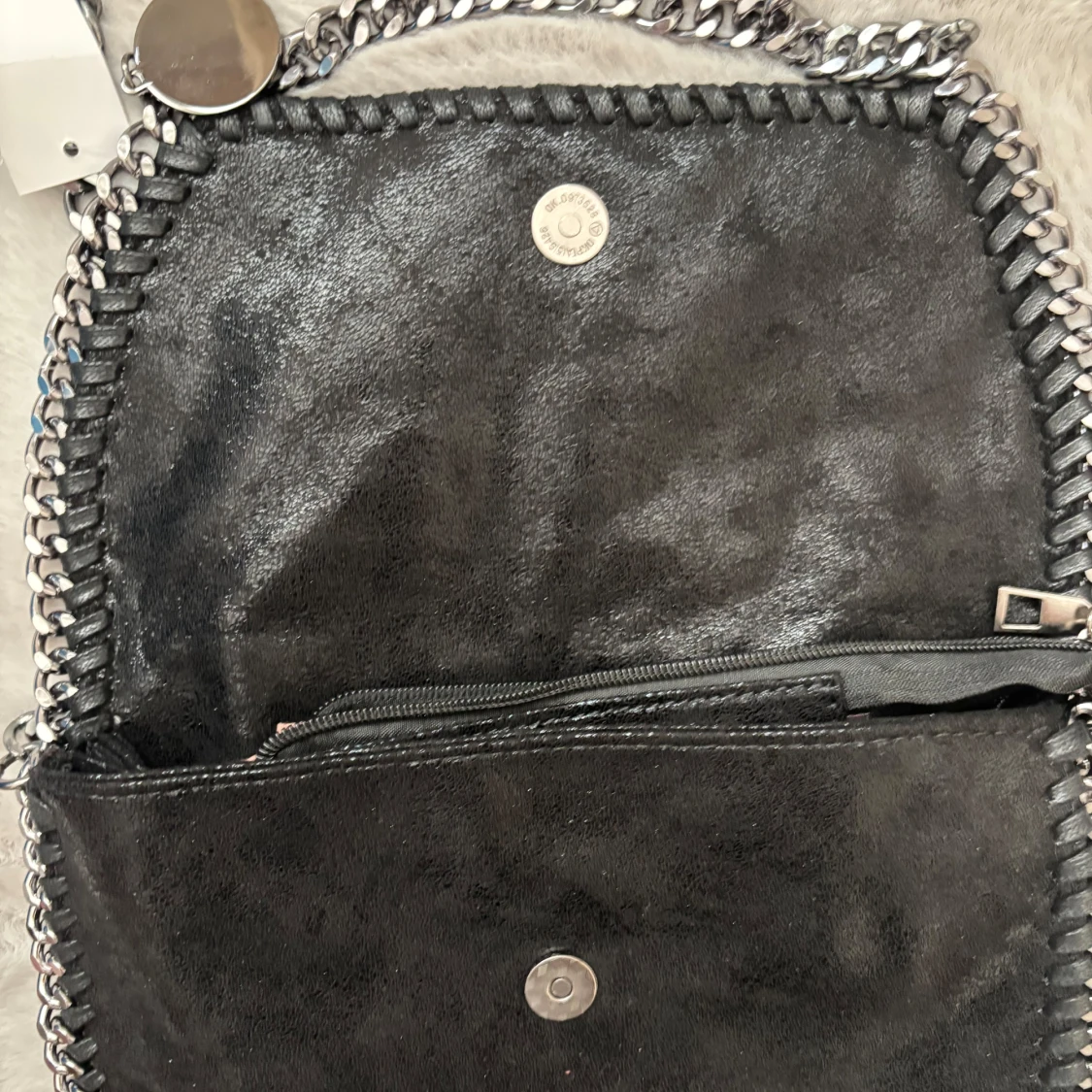 Svart axelväska med kedja - 2