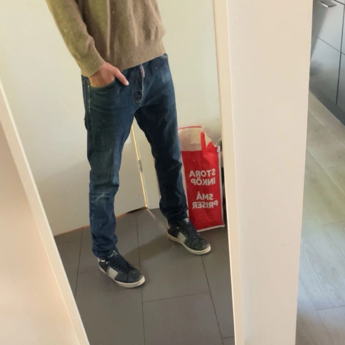 Mörkblå jeans från Dsquared2