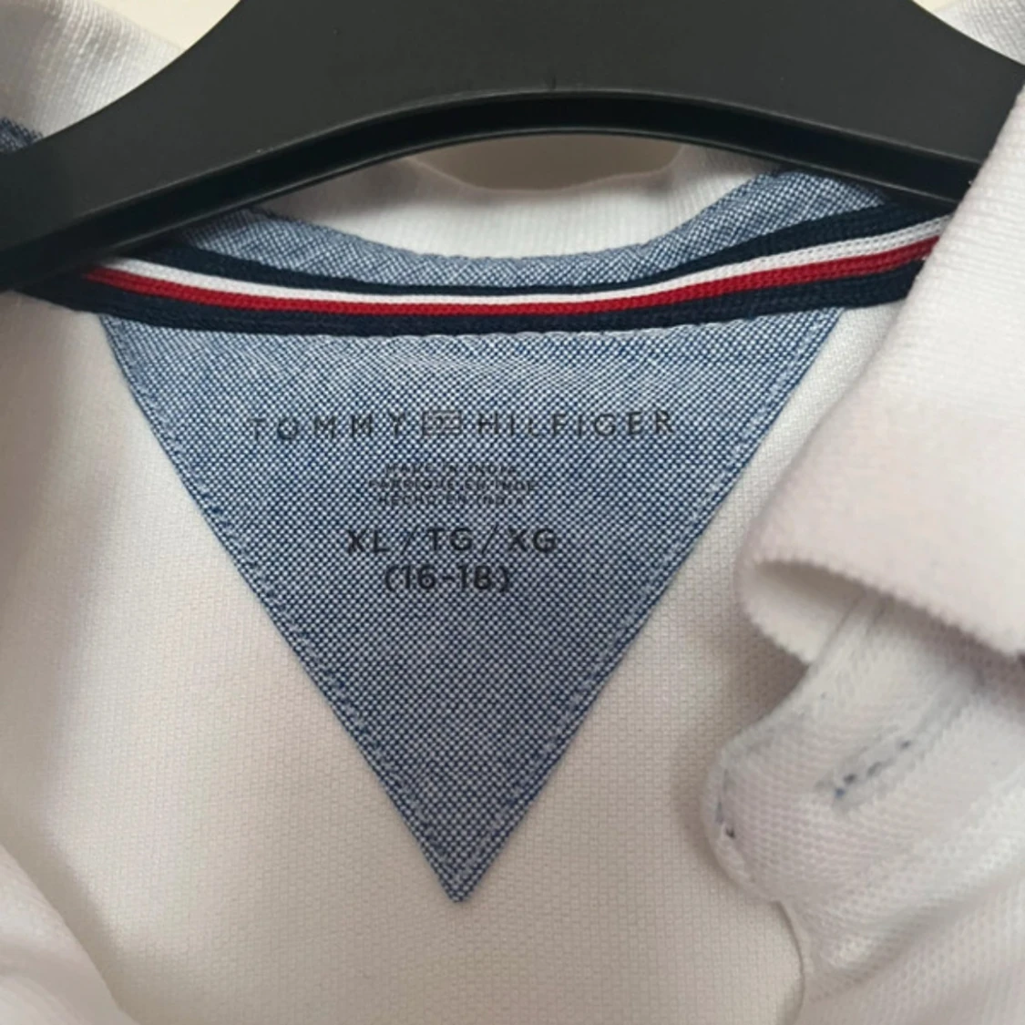 Vit pikétröja Tommy Hilfiger XL - 2