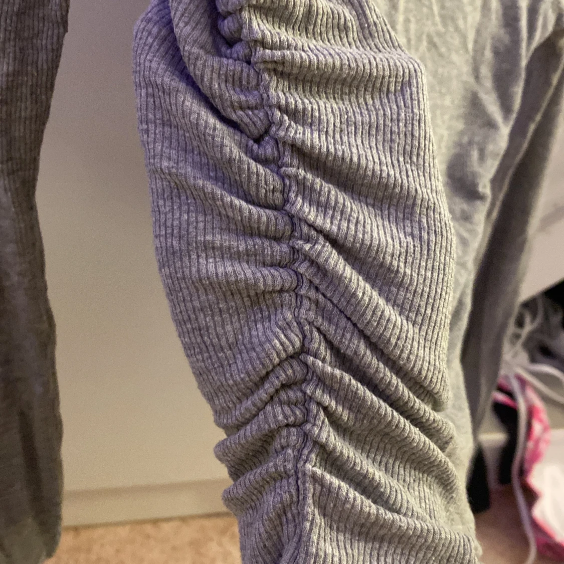 Grå ribbad topp med snörning från SHEIN - 4