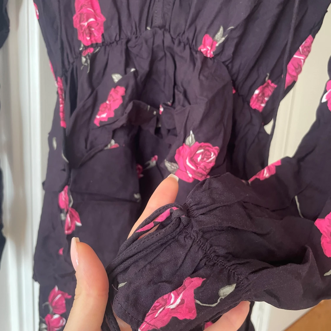 Blommig kortklänning från Motel - 1