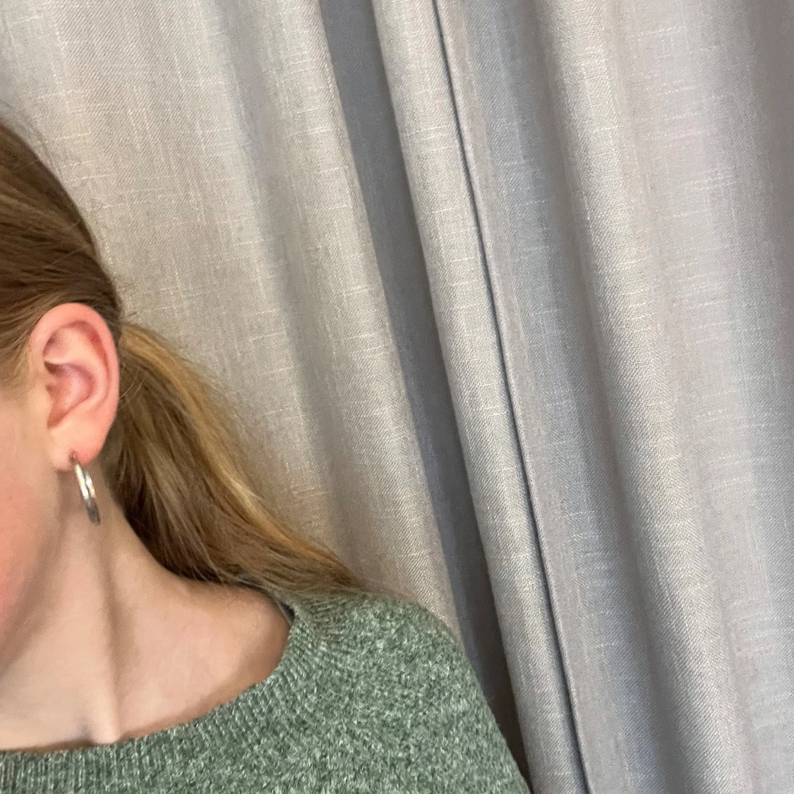 Silvriga hoops örhängen💓