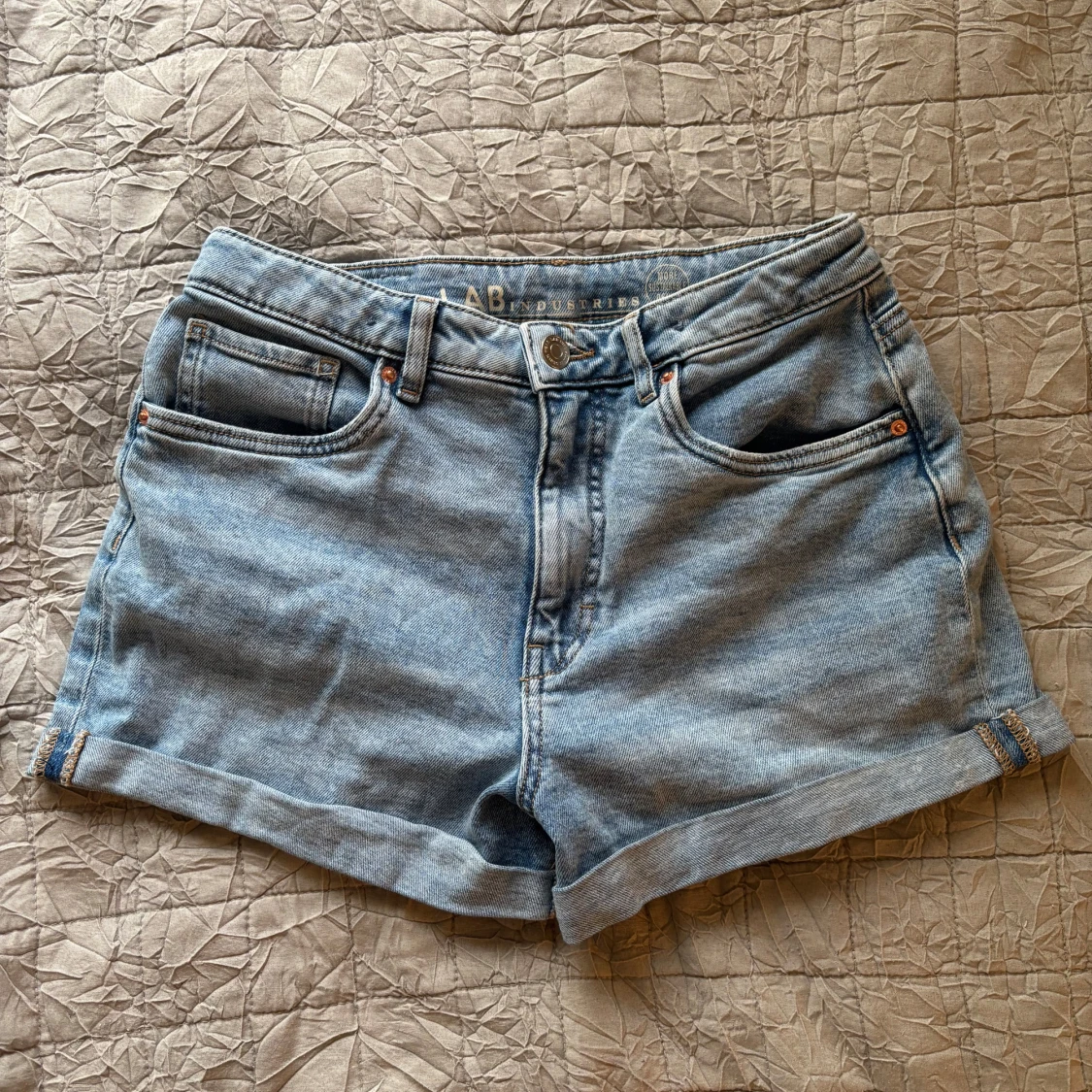 Blå jeansshorts 