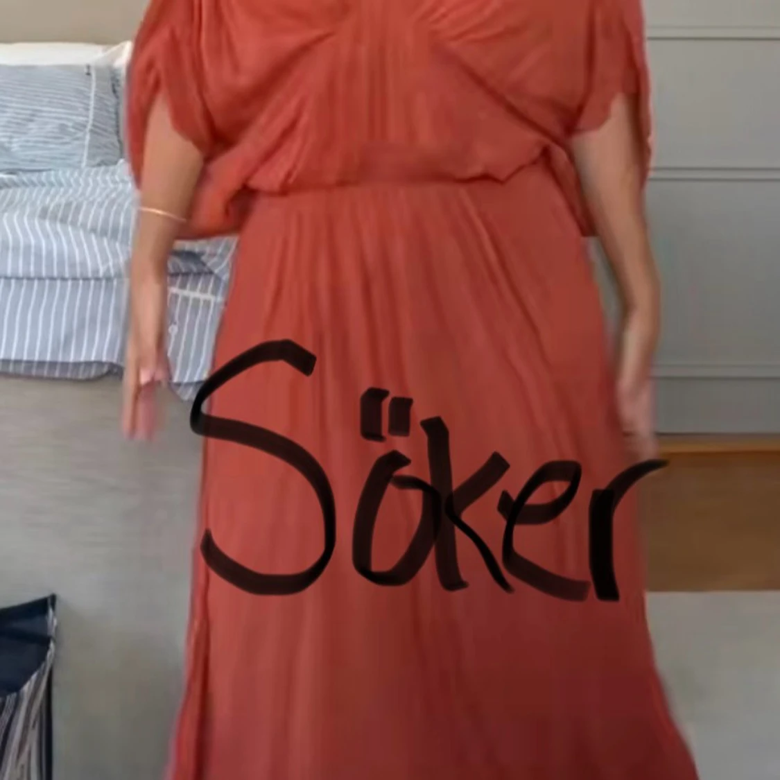 SÖKER! Str. XS
