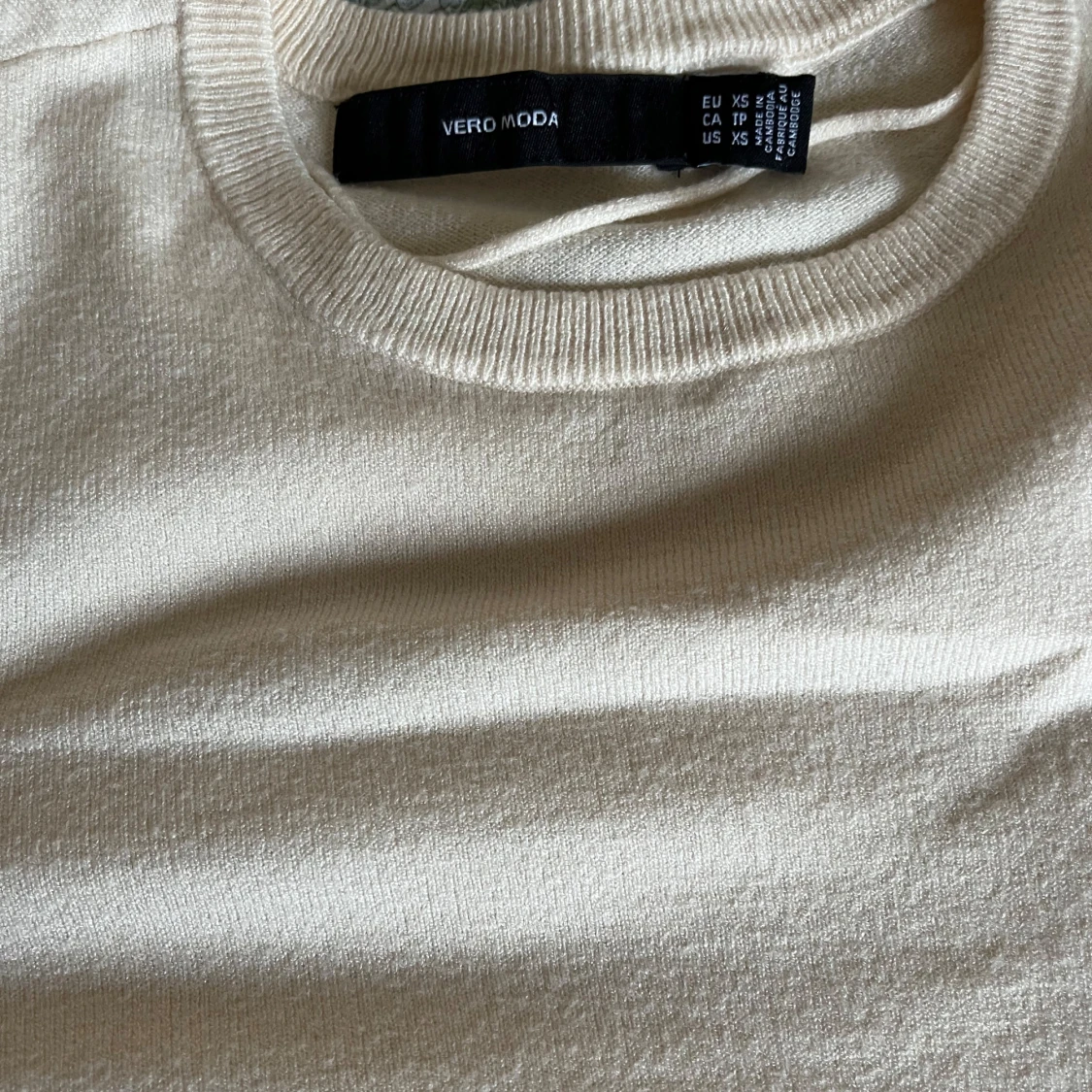 Beige t-shirt från Vero Moda XS - 1