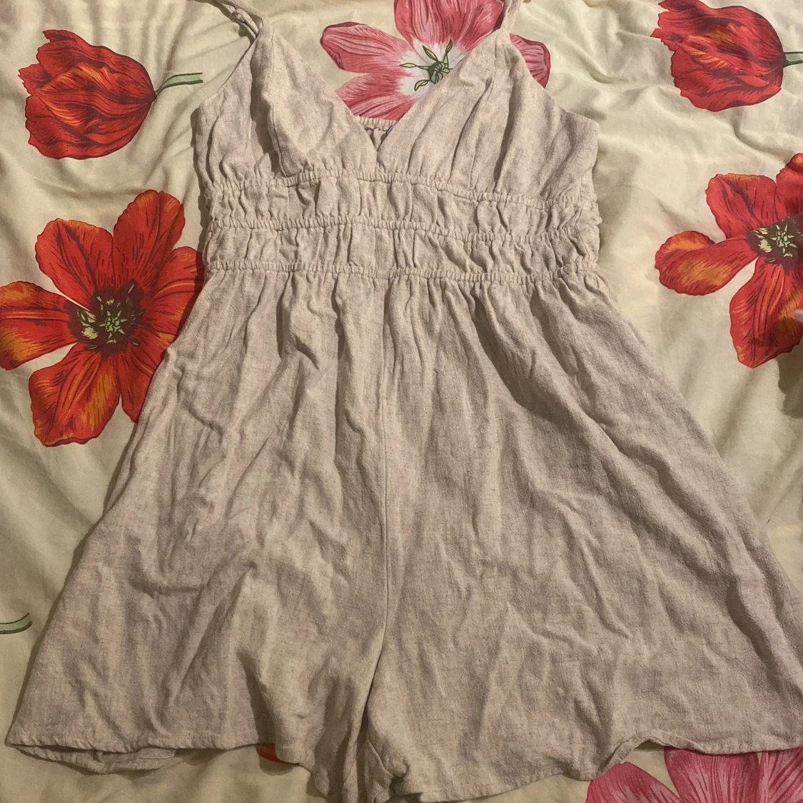 Beige linne-shorts från FB Sister S