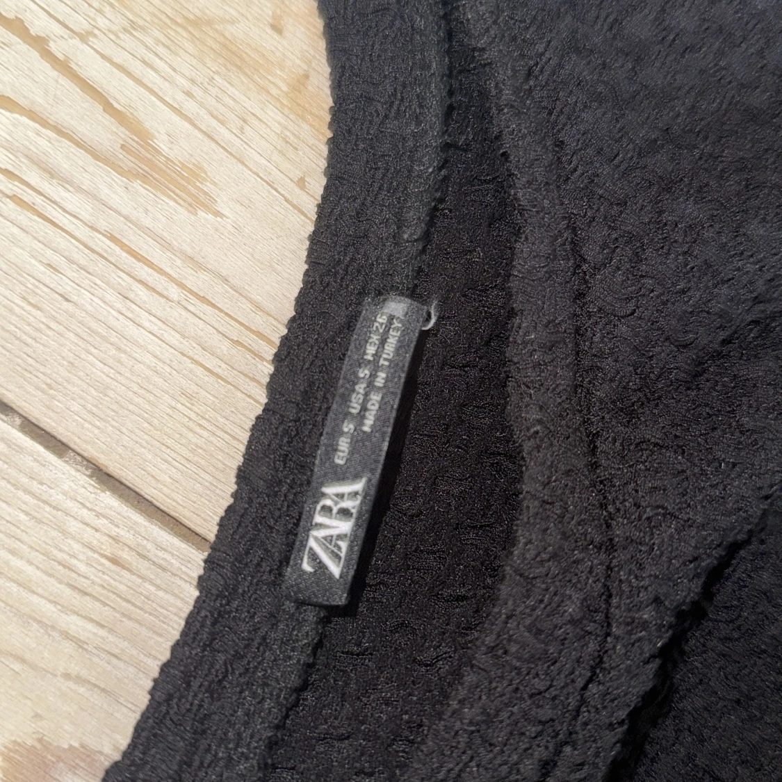 Svart stickad topp från Zara - 2