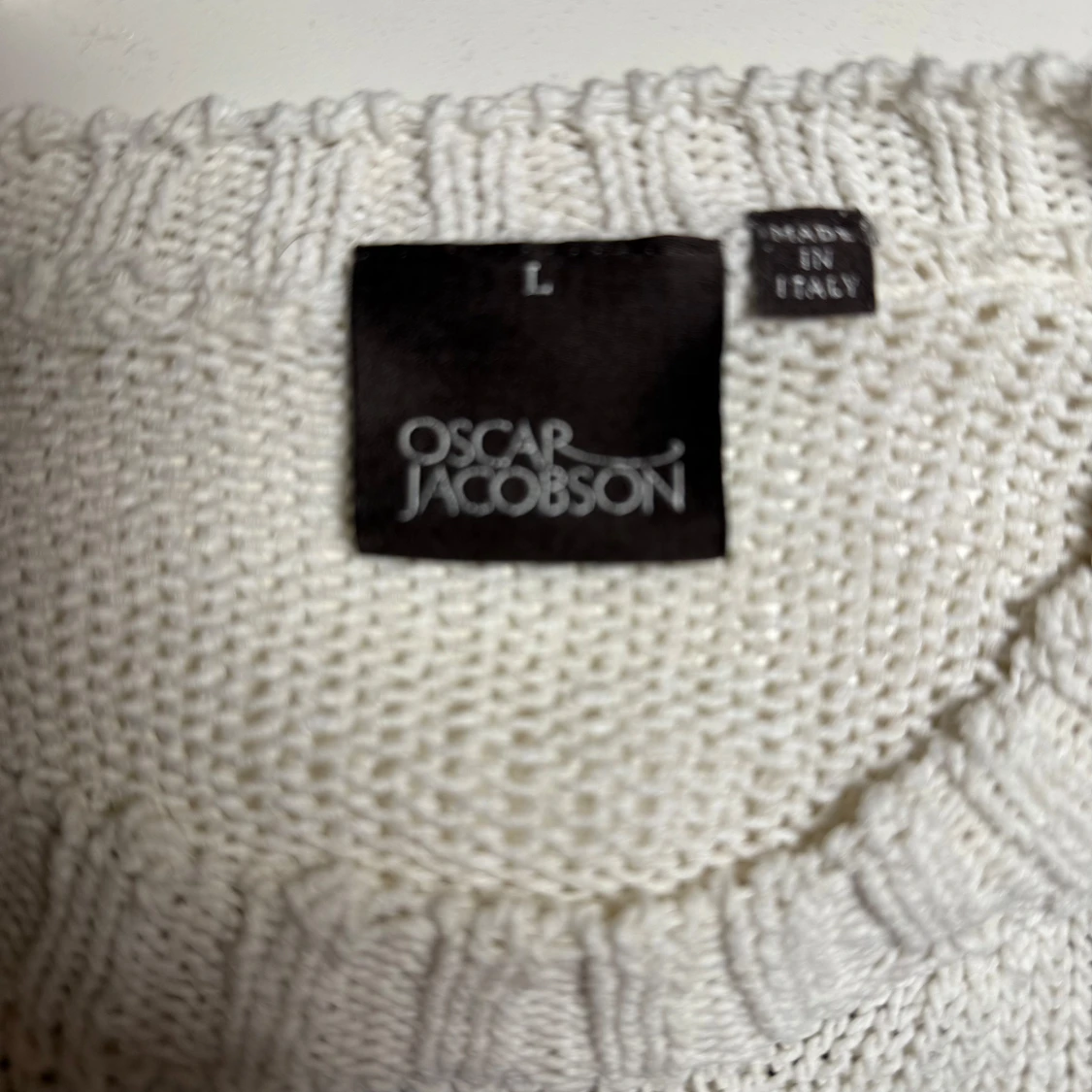 Vit stickad tröja från Oscar Jacobson - 1