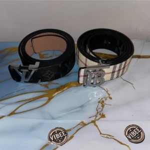 2 för 450kr - Helt nya, Lv bälte+ Burberry bälte 