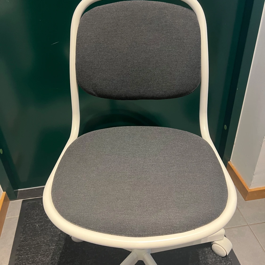 Stol för sminkbord eller skrivbord - 1