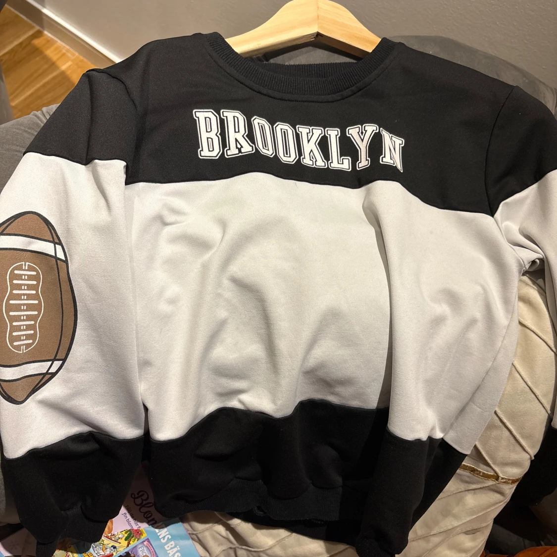 Brooklyn sweatshirt med fotbollstryck - 1