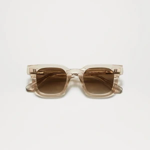 Chimi 04 - Färgen ecru. Endast använda fåtal gånger. Snygga, säljer endast för att jag har ett par andra. Nypris 1400kr. Originala förpackningen kommer med! Skriv ifall ni vill ha bilder på de. 