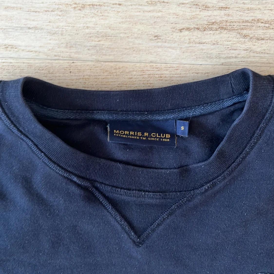 Svart tröja från Morris R. Club - 3