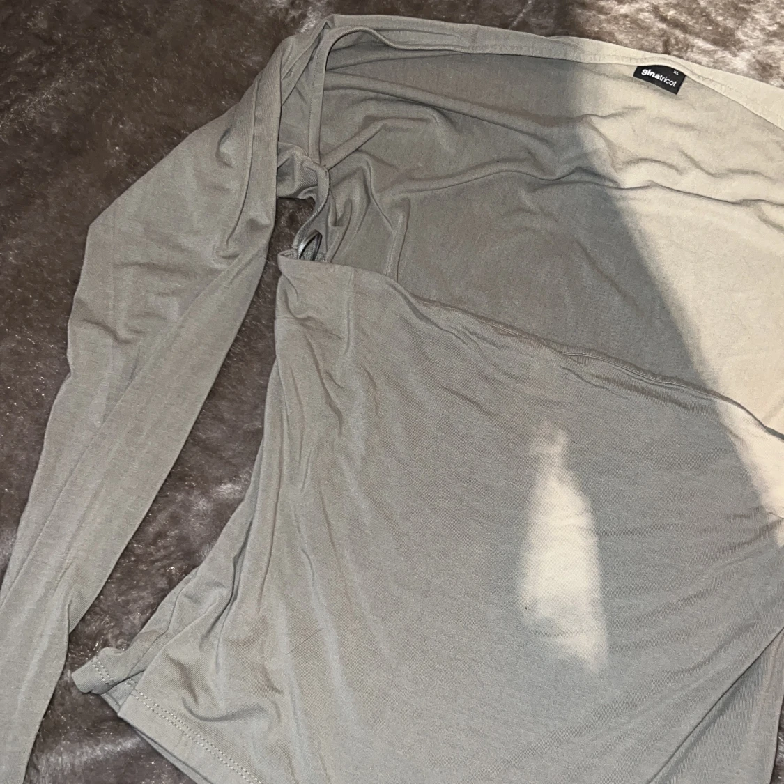 Grågrön populär långärmad topp från GINA TRICOT - 2