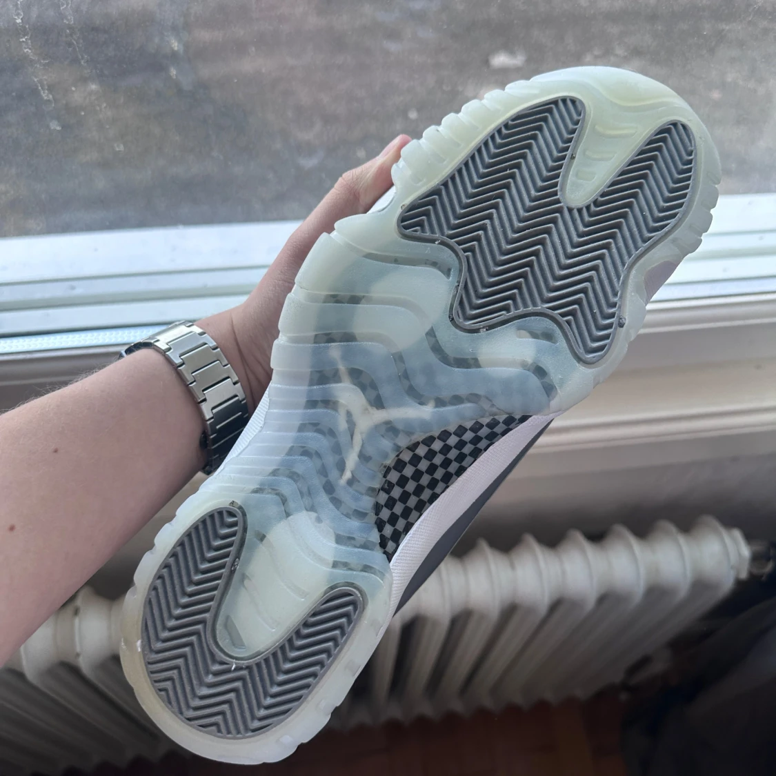 Air Jordan 11 Cool Grey - 1