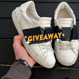 Valentino open giv3away! - Vi ger bort dessa valentino opens. Följ mitt konto för att delta. Vinnaren kontaktas om 2 veckor! Lycka till. 