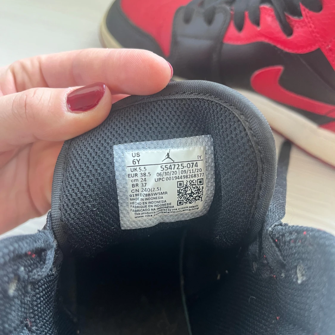 Nike Air Jordans Mid - 2