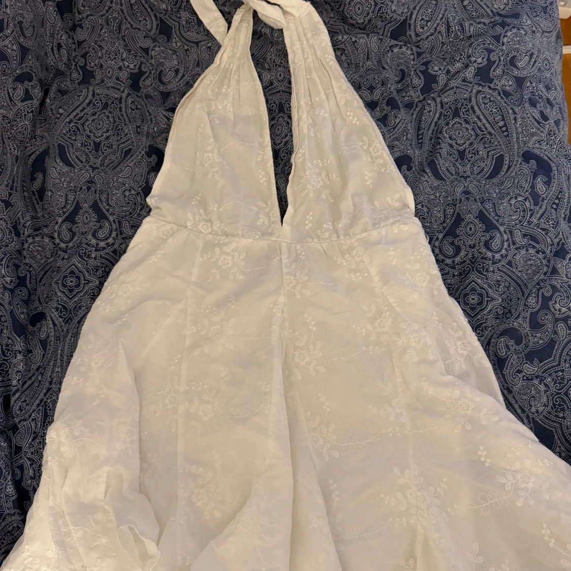 Vit klänning från BikBok