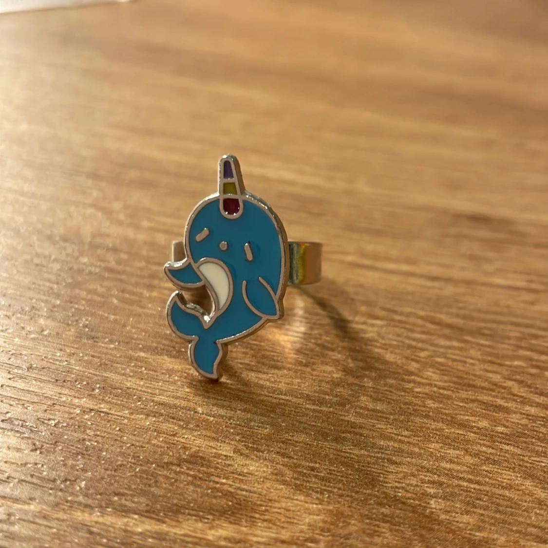 Smyckeset med blå narvalmotiv - 2