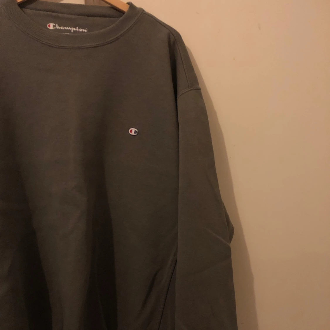  Champion sweatshirt  - 3