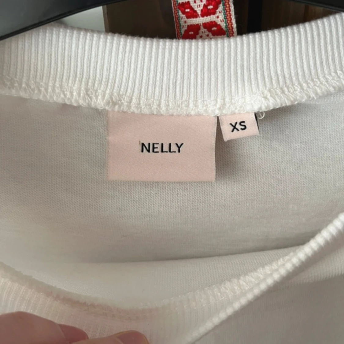 Vit topp från Nelly - 2