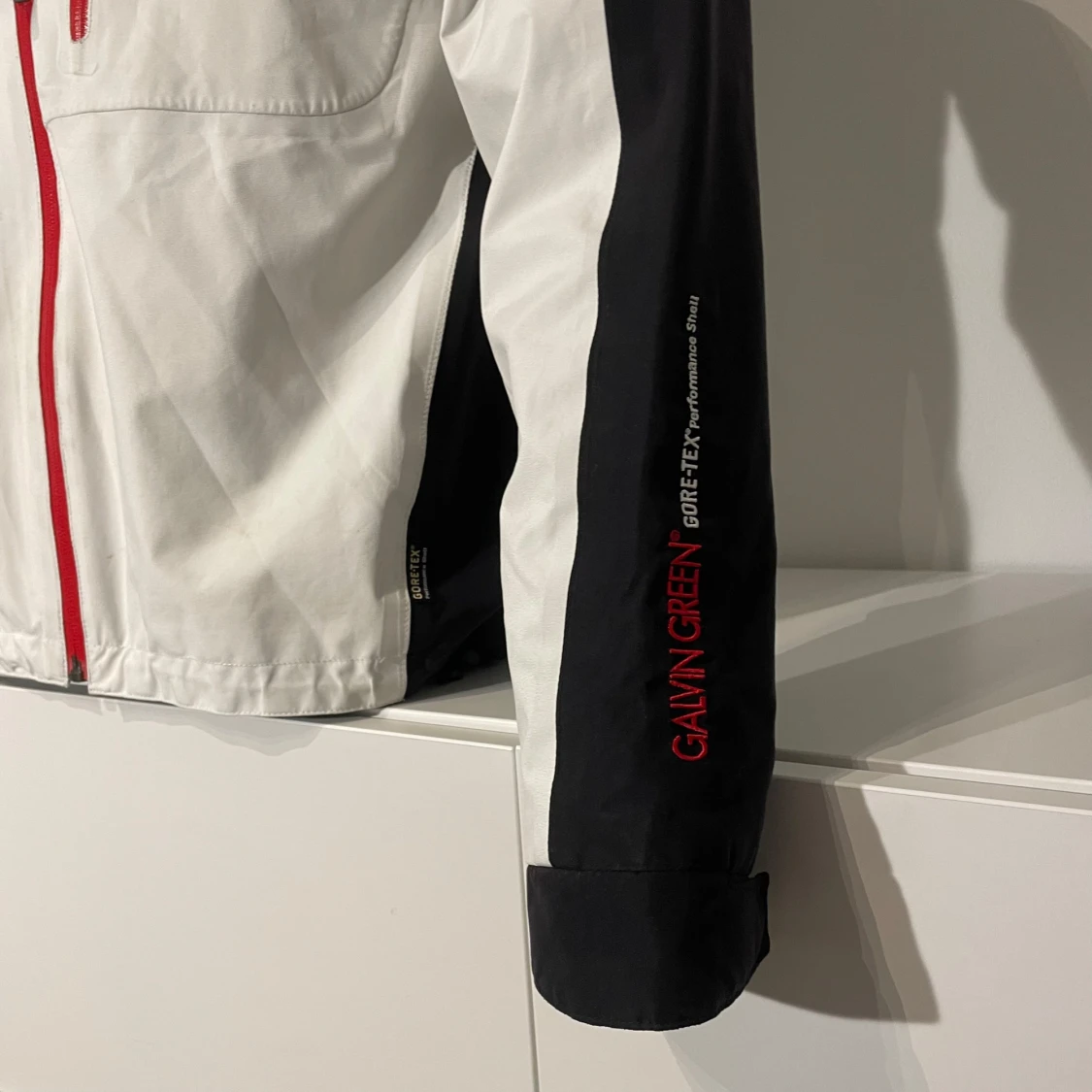 Vit och svart jacka från Galvin Green - 2