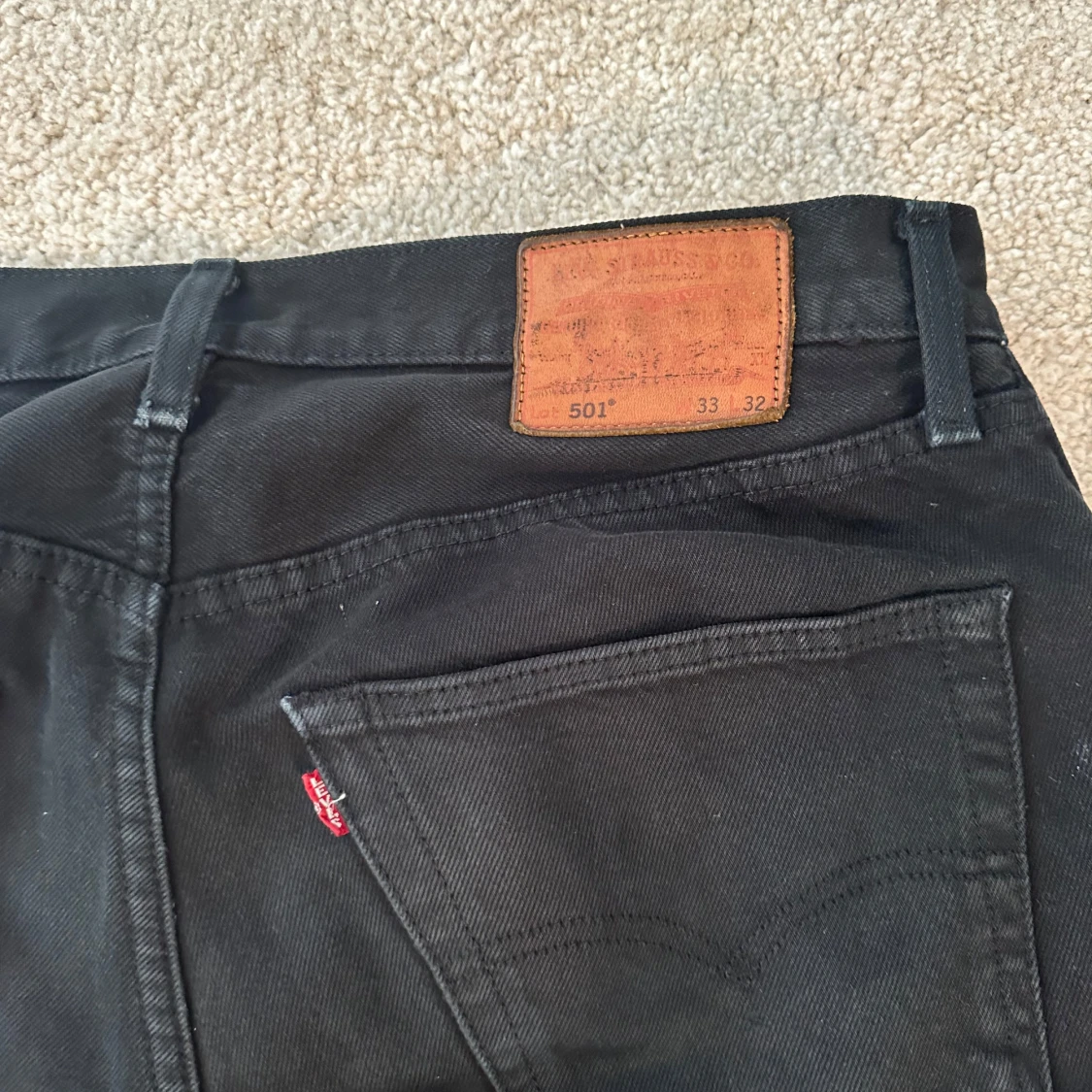 Svarta Levis 501 jeans - 1