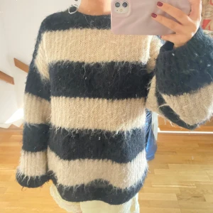 Arket tröja - Arket mohair tröja stickad , skit snygg