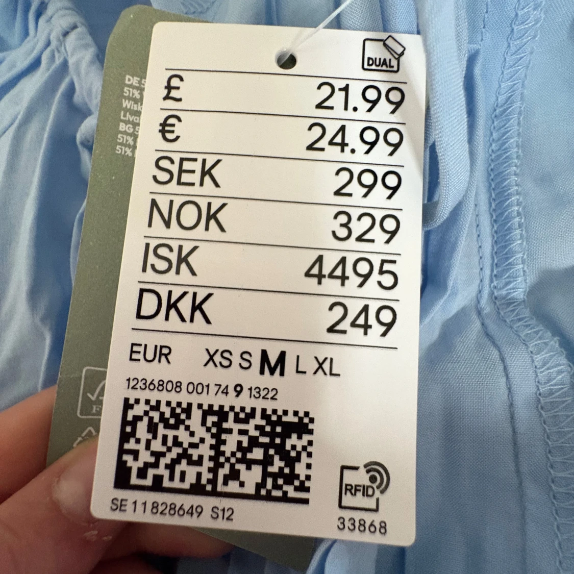 Ljusblå klänning från H&M - 2