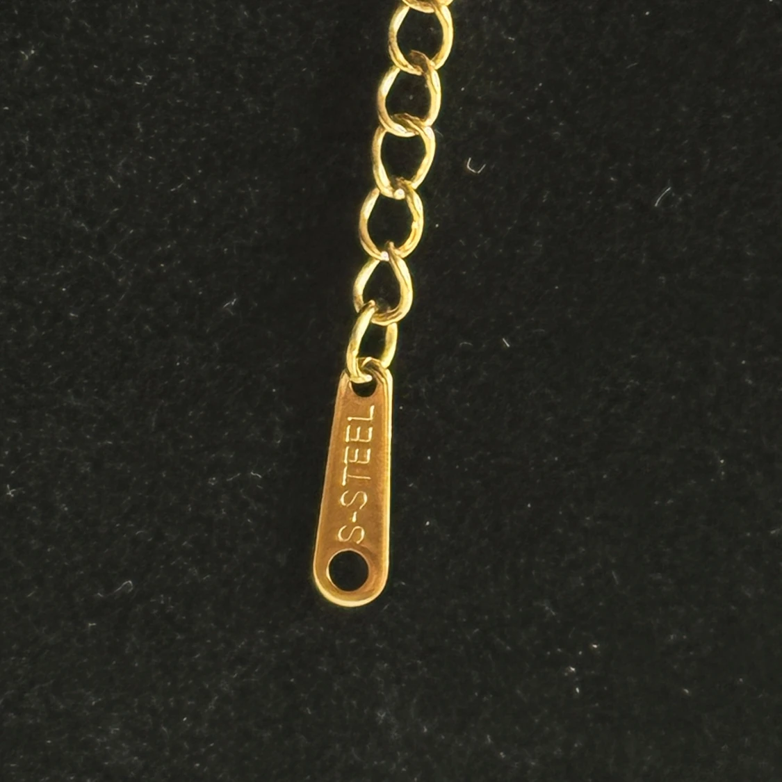 Guldigt halsband - 2