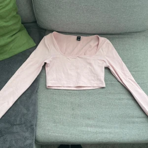 Sett  - Ett sett från shein, rosa. Storlek s men passar xs med