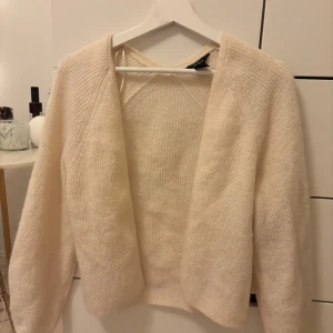 Vit Lindex kofta - Helt ny, svår o få tag i där av priset☺️