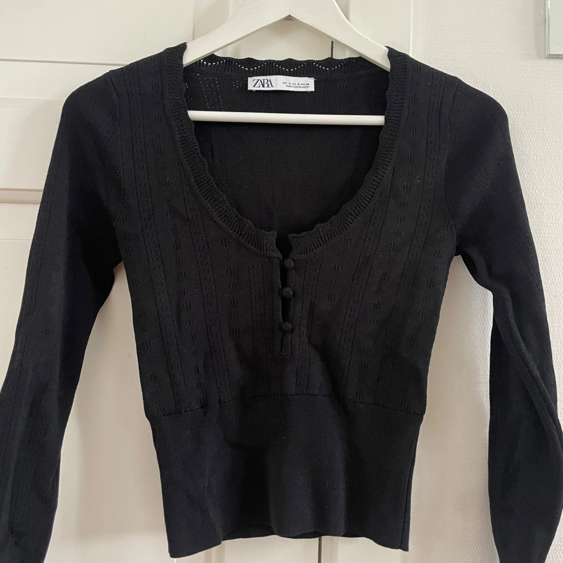 Svart stickad topp från Zara