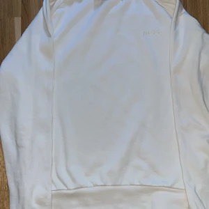 Vit tröja  från Hugo  - Helt ny Hugo tröja. 