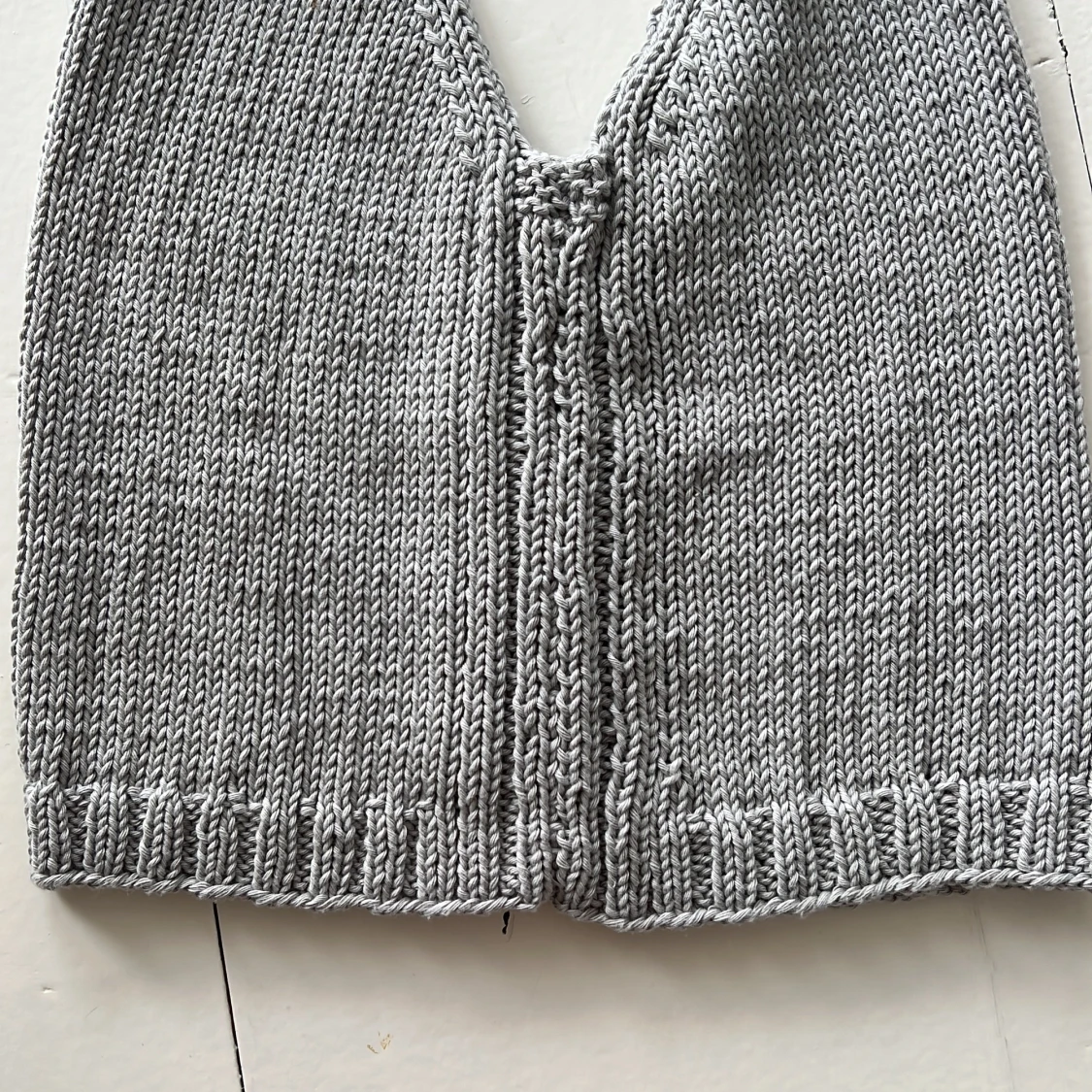 Grå stickad linnetopp i bomull - 2