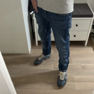 Jack & Jones jeans  - Bra skick, inga defekter. Vårat pris endast 199 passa på🙌🏻skriv vid frågor