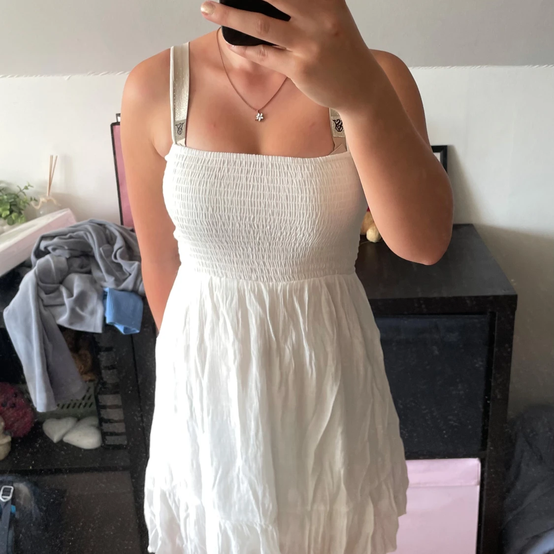 Vit sommarklänning från FB Sister