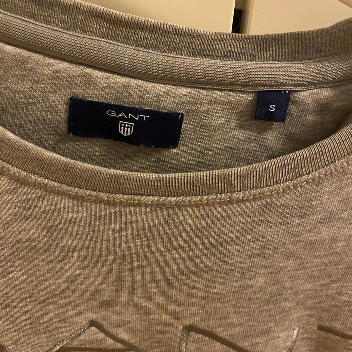 Grå sweatshirt från GANT, storlek S - 2