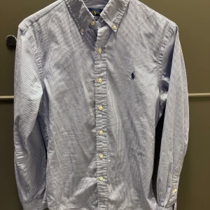 skjorta från Ralph Lauren - Storlek S (skick 10/10)