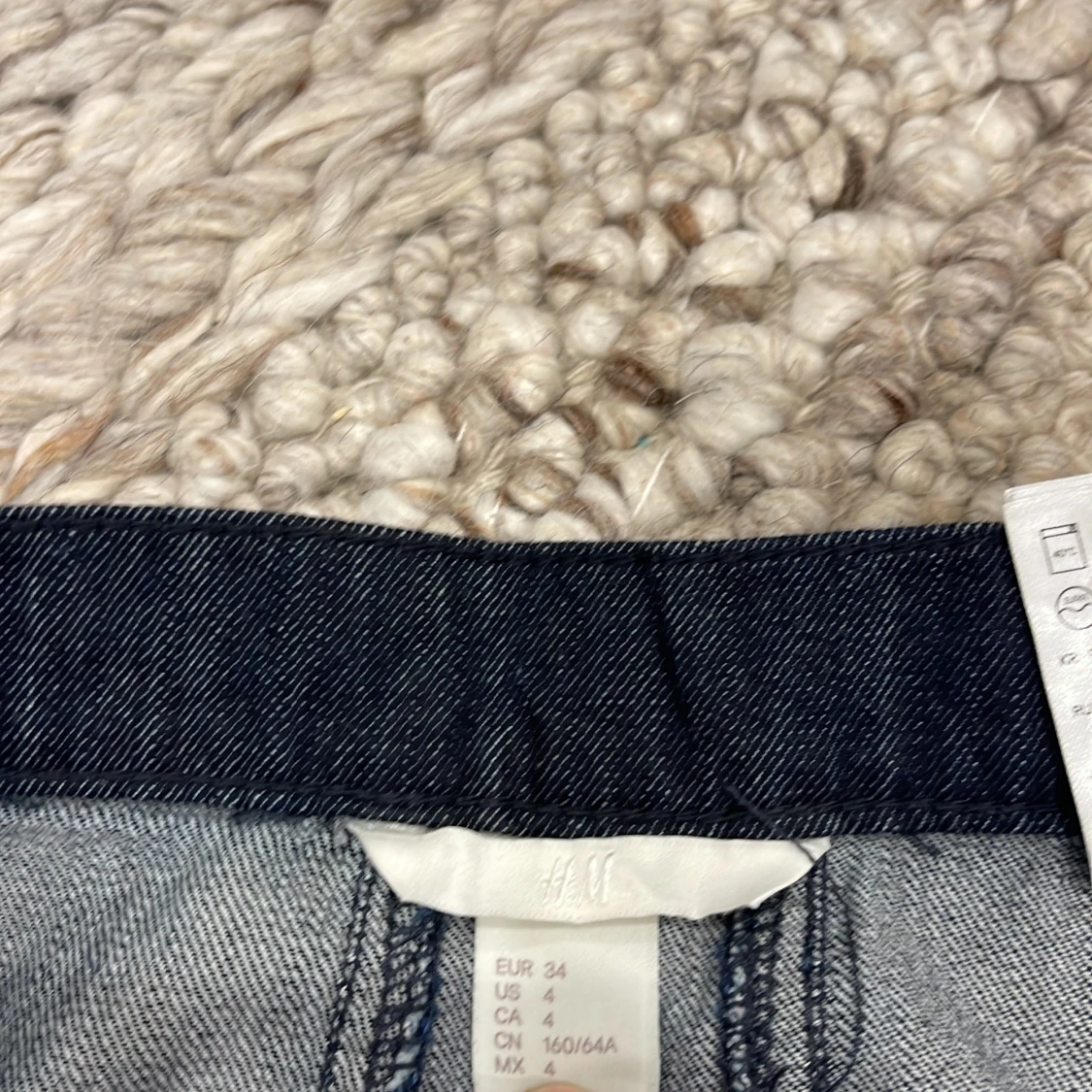 Jeanskjol med dragkedja från H&M - 1